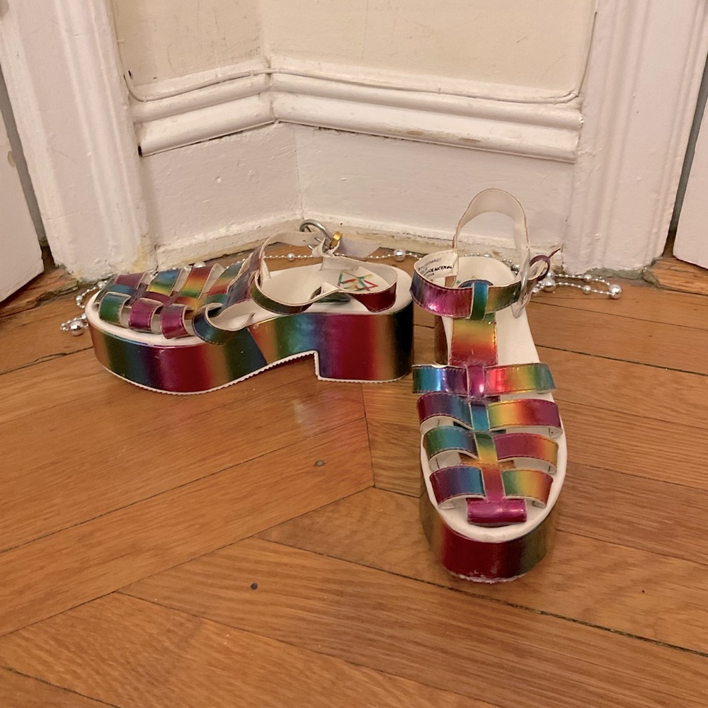 🌈YRU rainbow platform sandals🌈